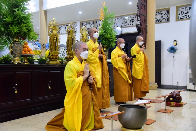 Lễ truyền giới Sa di Phương Trượng